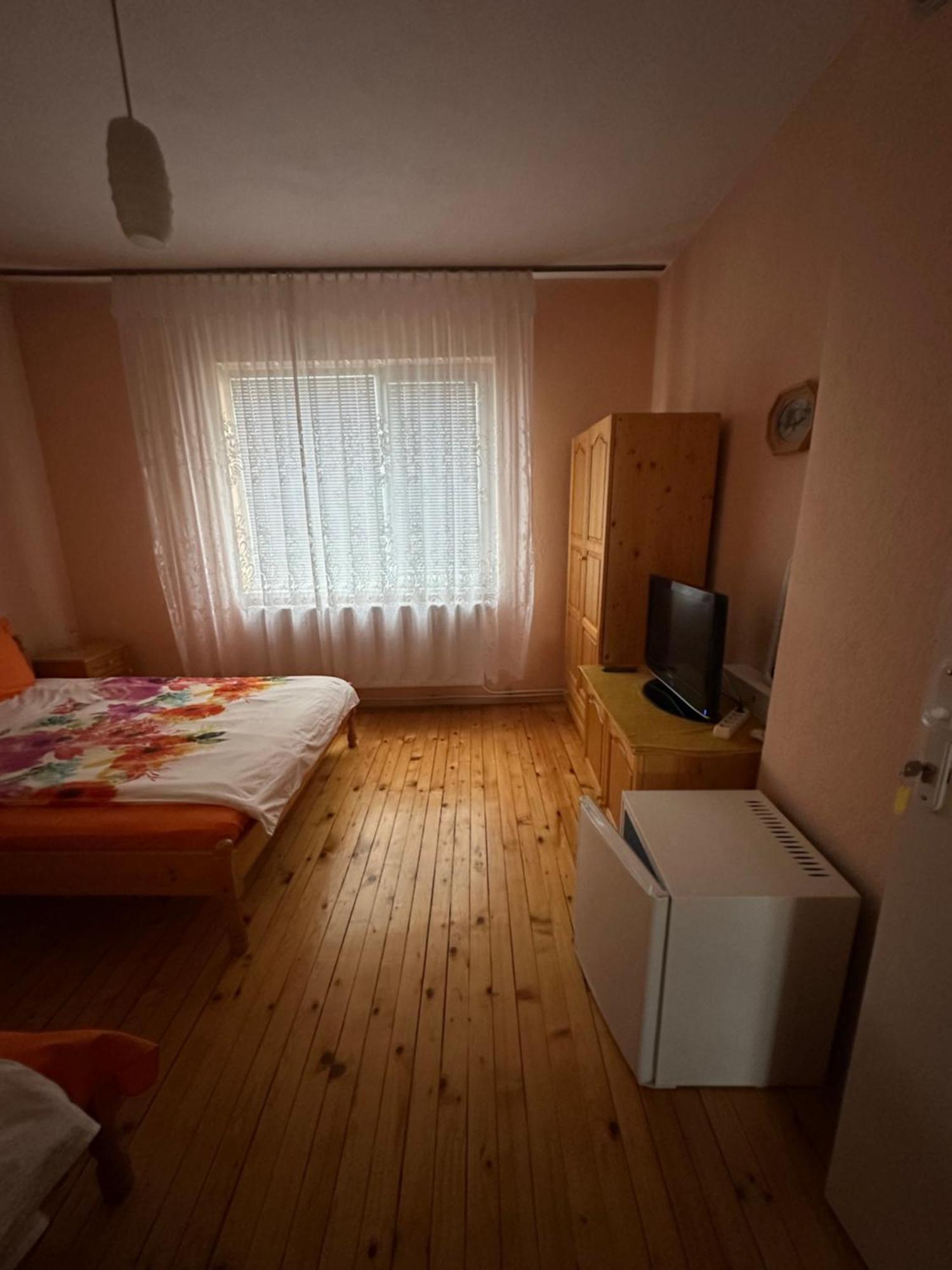 Velkovski Guest House 希萨里亚 外观 照片